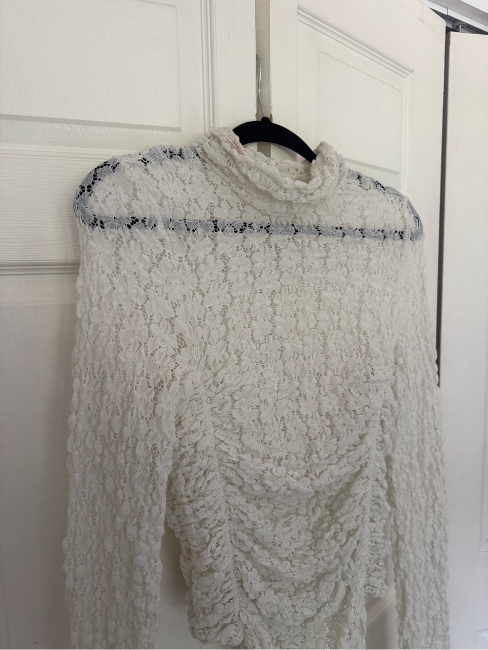Free People intimately Day & Night Long-Sleeve Ruched Lace Bodysuit Ivory White - Picture 4 of 9